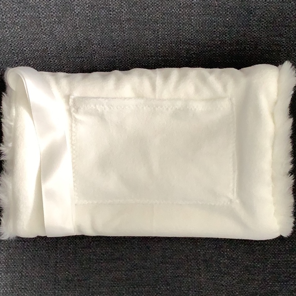 Classic Faux Fur Muff||Hand Warmer - Picture 4 of 6